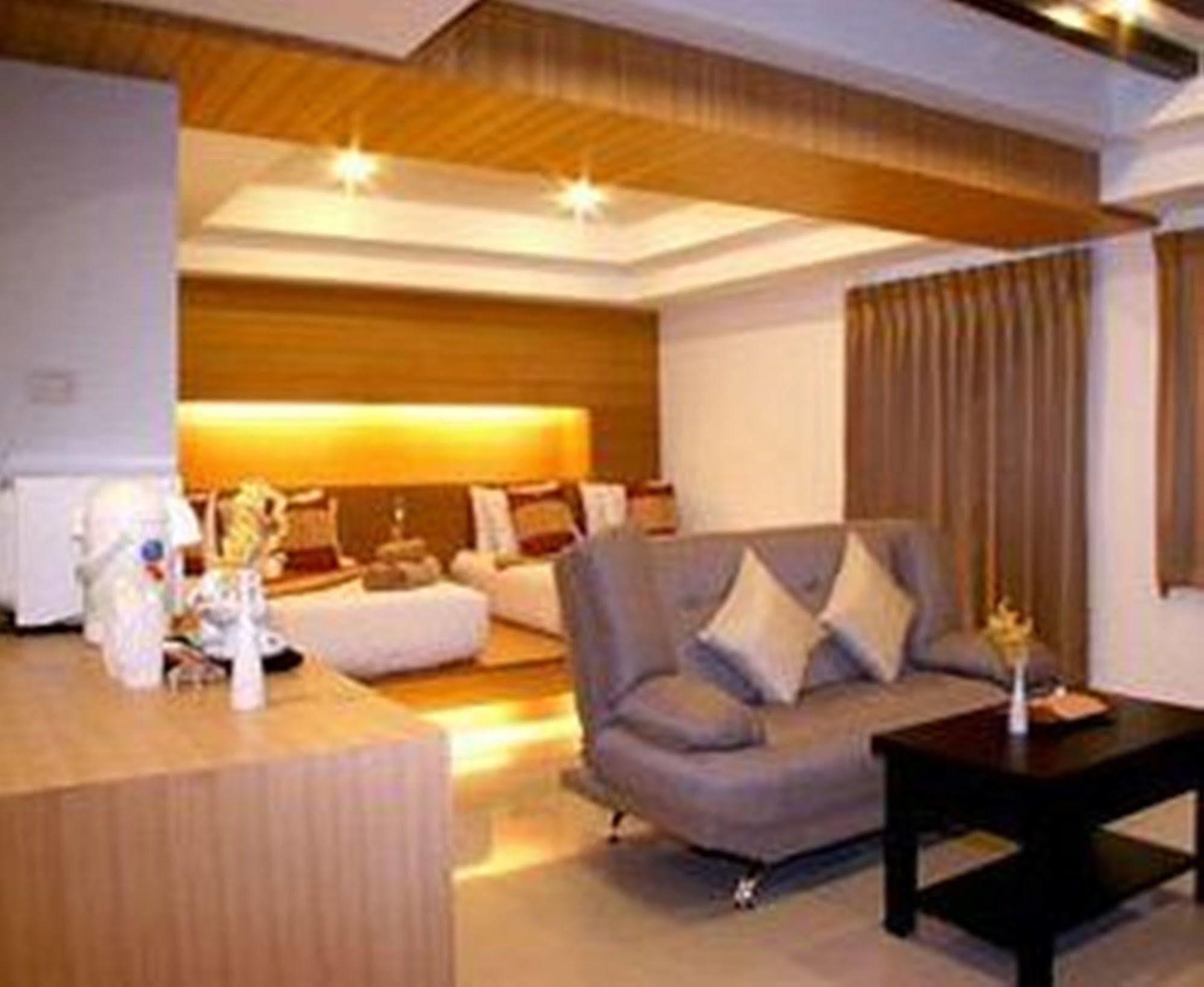 Tanawit Hotel & Spa Хуа Хин Экстерьер фото